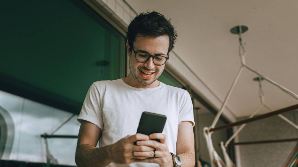 Vantagens Ocultas de Usar o Celular para Abrir o MEI