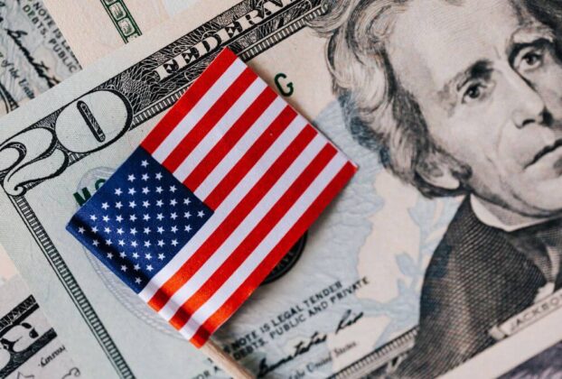 como investir em dólar