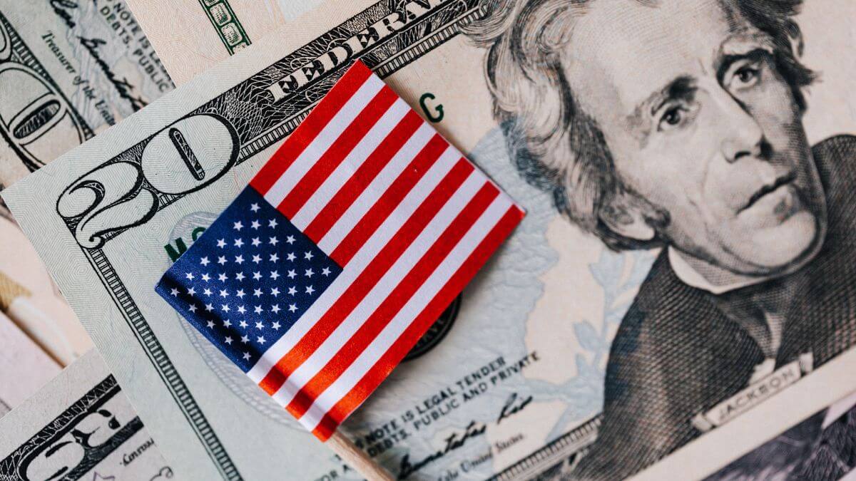 como investir em dólar
