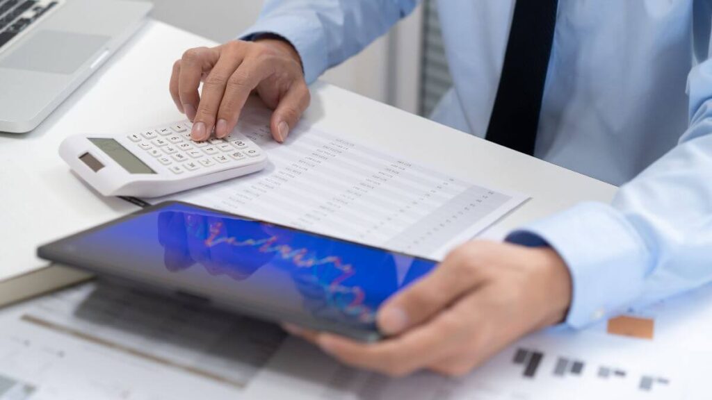estratégias para investir em dólar
