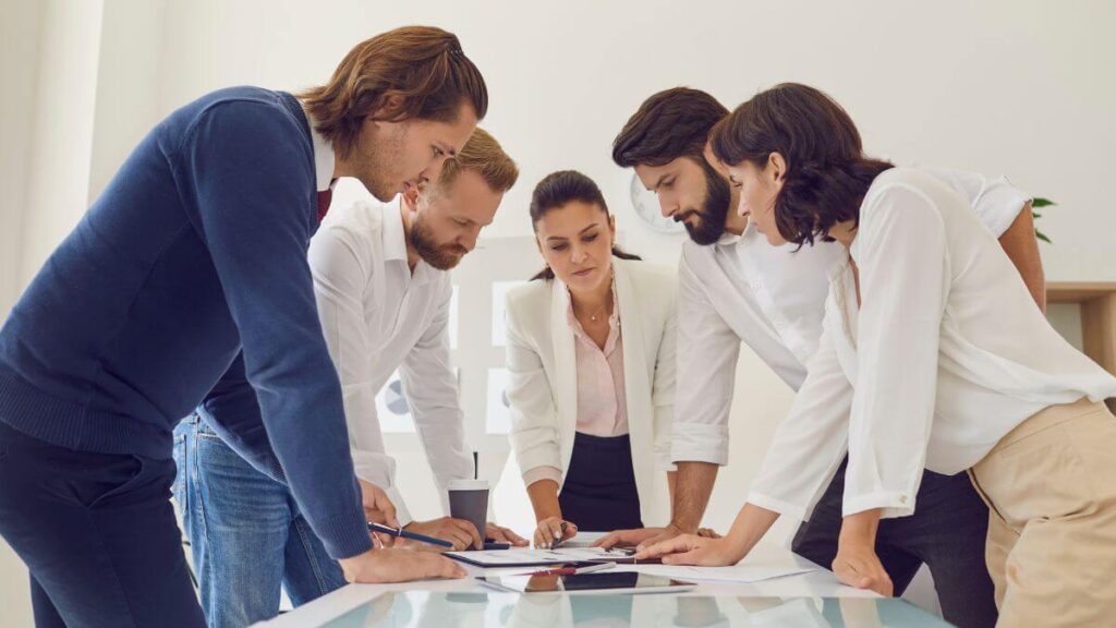 Benchmark além das finanças empresas também usam