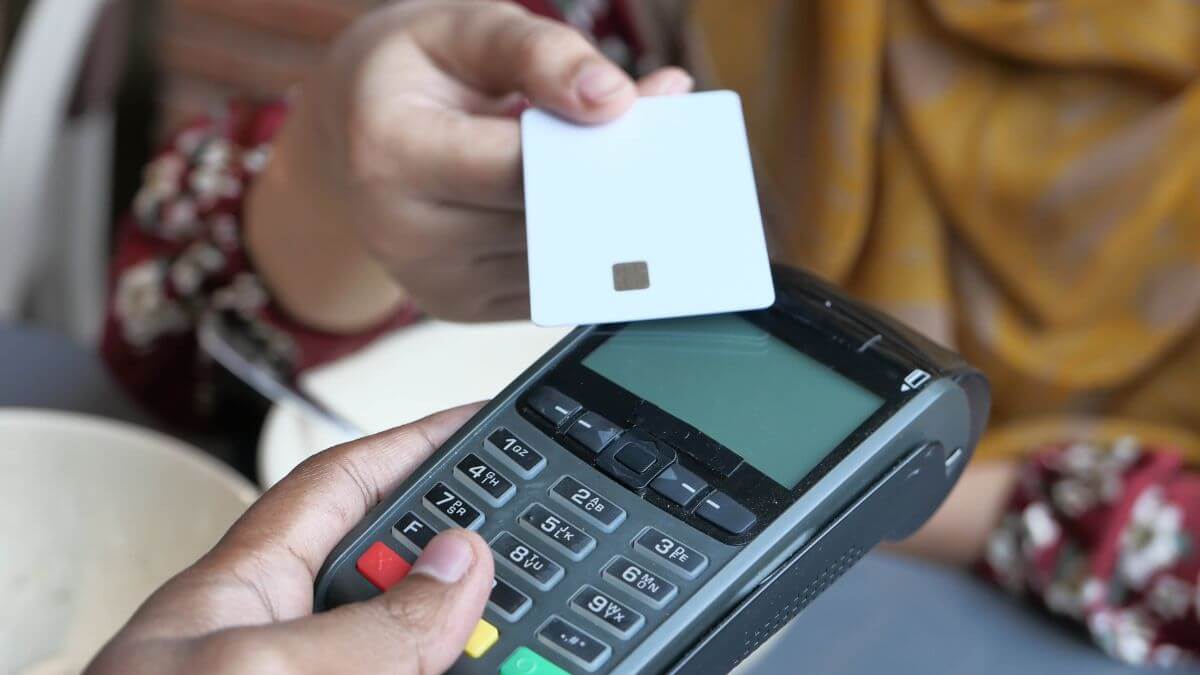 como funciona o estorno do cartão de crédito