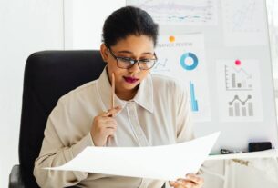 Quem tem CNPJ pode trabalhar de carteira assinada