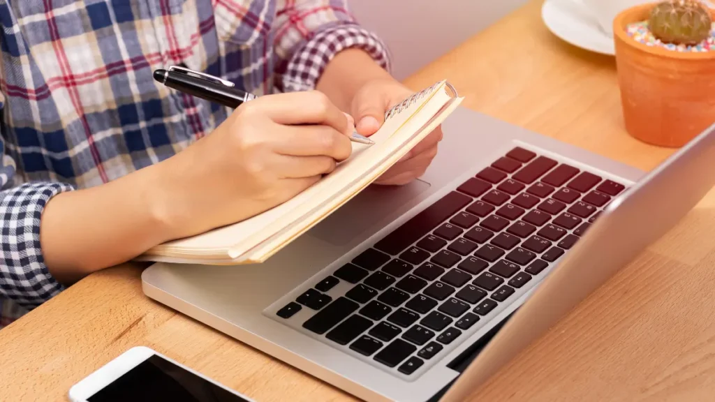 Cursos rápidos que aumentam a renda em até 6 meses? Descubra agora! 2 Cursos que aumentam a renda rapido